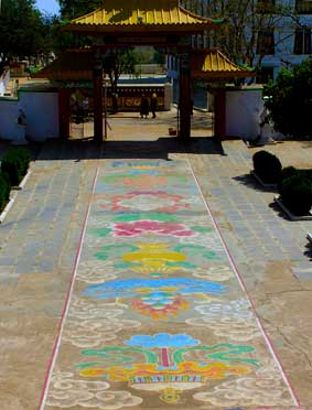 buddhist-symbols-drepung-loseling-mundgod