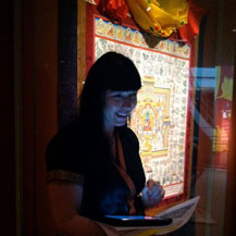 carmen-guiding-museum