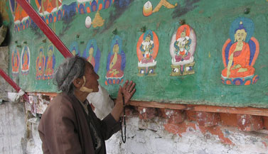 old-tibetan-woman