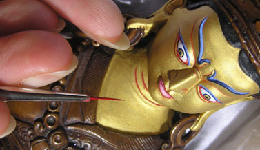padmasambhava-statue-painted-by-carmen-mensink