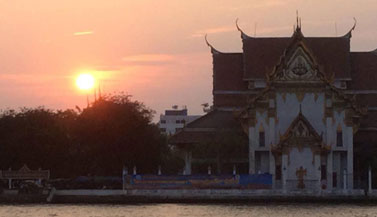 bangkok-river-temple-sunset