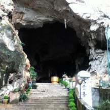 entrance-rock-temple-malaysia