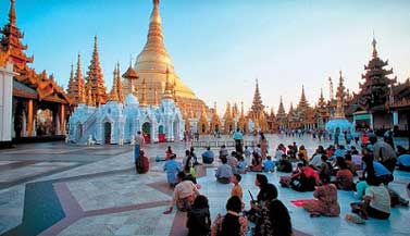 shwedagon-pagoda-in-myanmar