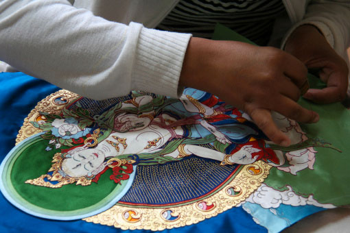 applique-thangka-norbulingka-institute
