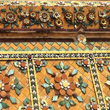 broken-tile-temples-thailand