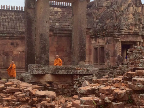 phanom-rung-thailand-monks