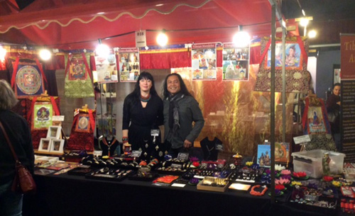 stand-booth-buddhist-jewelry