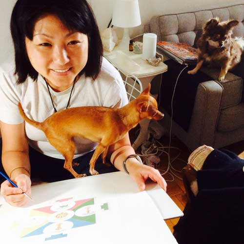 anjie-cho-painting-mandala-with-carmen-mensink